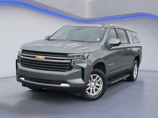 Silver Sage Metallic 2024 Chevrolet Suburban LT