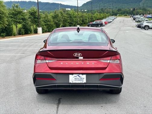 2025 Hyundai ELANTRA Sport