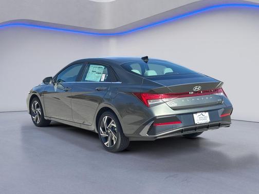 2026 Hyundai ELANTRA HEV Limited