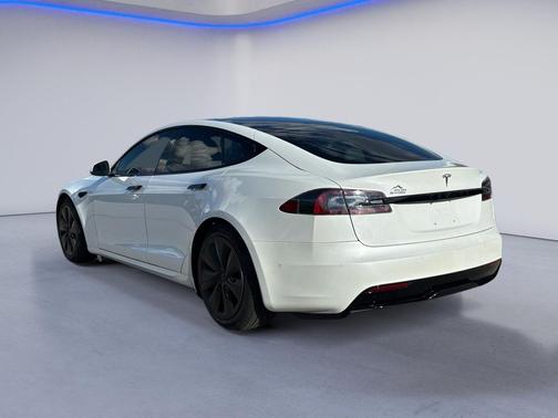 2022 Tesla Model S Base