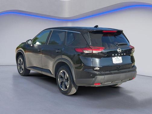 Super Black 2025 Nissan Rogue SV