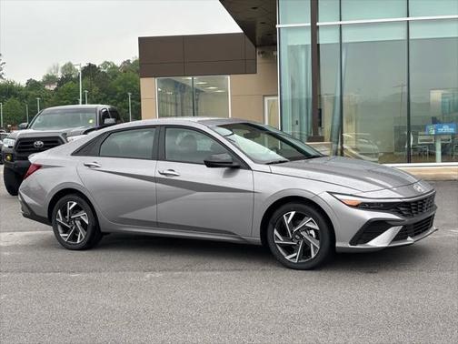 2025 Hyundai ELANTRA Sport