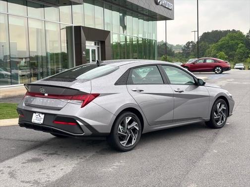 2025 Hyundai ELANTRA Sport