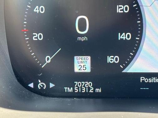 Denim Blue Metallic 2021 Volvo XC60 T5 Inscription