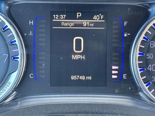 Granite Crystal Metallic Clearcoat 2017 Chrysler 200 LX