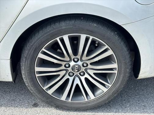2015 Kia Cadenza Premium