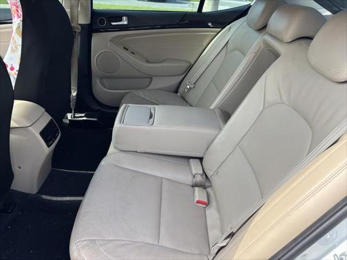2015 Kia Cadenza Premium