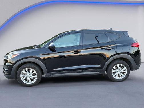 Black Noir Pearl 2021 Hyundai TUCSON SE