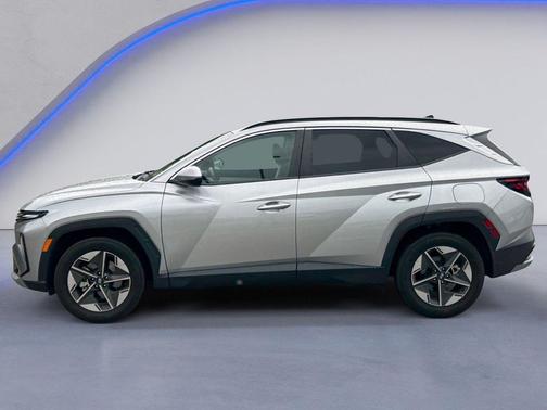 Shimmering Silver 2025 Hyundai TUCSON SEL
