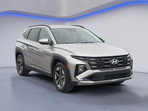 Shimmering Silver 2025 Hyundai TUCSON SEL
