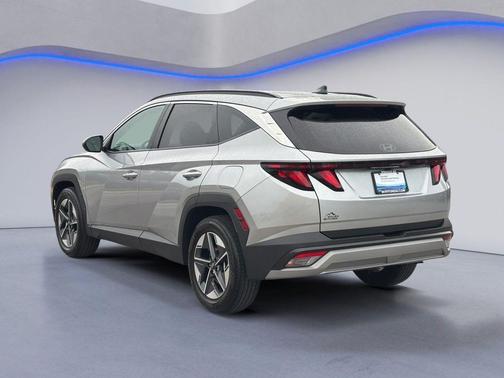 Shimmering Silver 2025 Hyundai TUCSON SEL