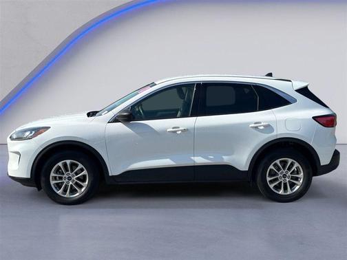 Oxford White 2022 Ford Escape SE