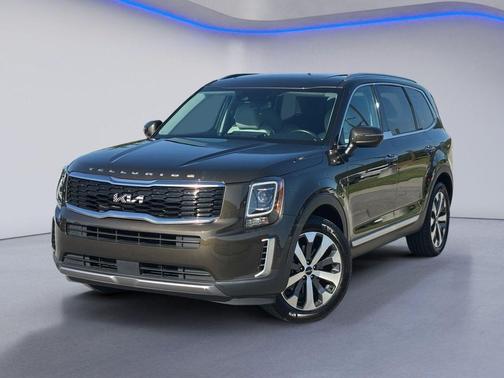 Dark Moss 2022 Kia Telluride S