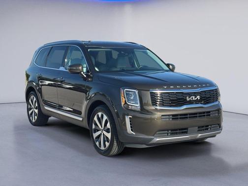 Dark Moss 2022 Kia Telluride S