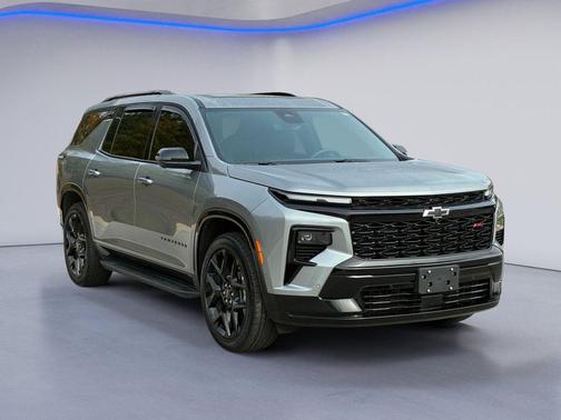 Sterling Gray Metallic 2026 Chevrolet Traverse RS