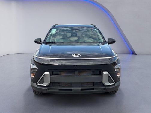 Abyss Black Pearl 2026 Hyundai KONA SEL Sport
