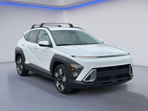 Atlas White 2024 Hyundai KONA SEL