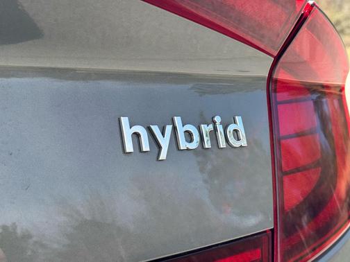 2023 Hyundai SONATA Hybrid SE