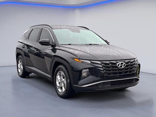Black Pearl 2024 Hyundai TUCSON SEL