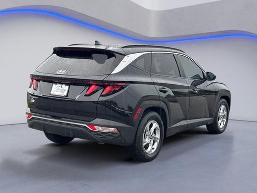 Black Pearl 2024 Hyundai TUCSON SEL