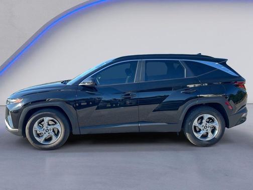 Black Pearl 2024 Hyundai TUCSON SEL