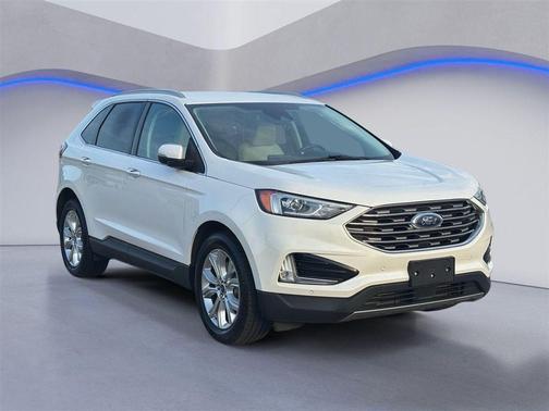 White Metallic 2022 Ford Edge Titanium