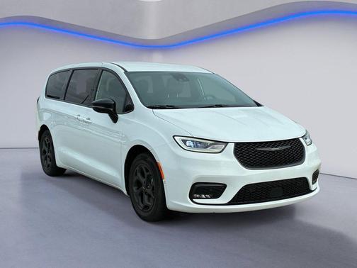 Bright White Clearcoat 2024 Chrysler Pacifica Hybrid S Appearance Pkg