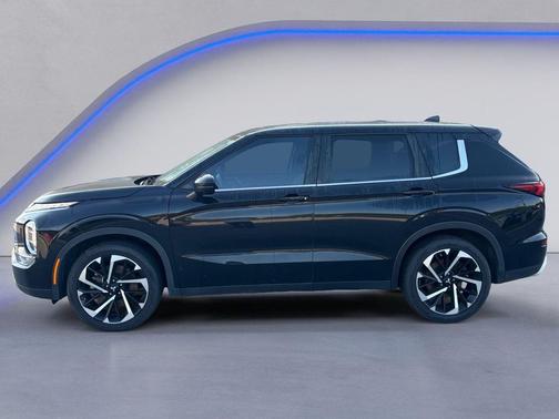 Black Diamond 2022 Mitsubishi Outlander SE S-AWC