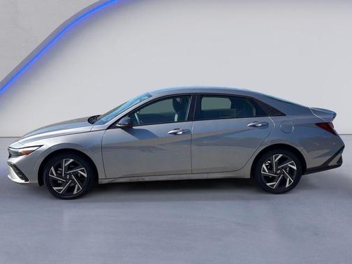 Fluid Metal 2025 Hyundai ELANTRA Sport