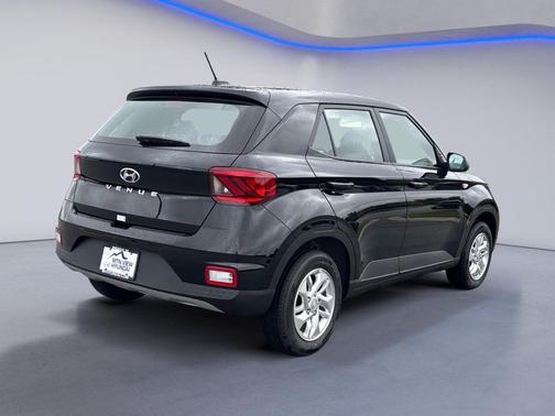 2025 Hyundai VENUE SE