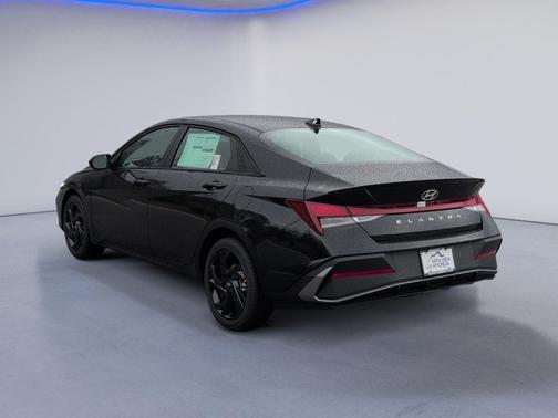 2026 Hyundai ELANTRA Sport