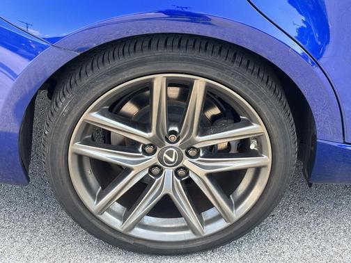 2019 Lexus IS 300 Base
