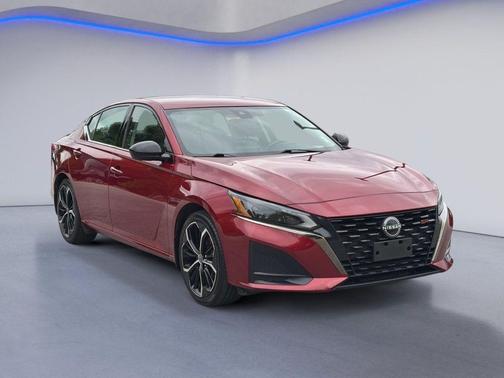 Scarlet Ember Tintcoat 2023 Nissan Altima SR FWD