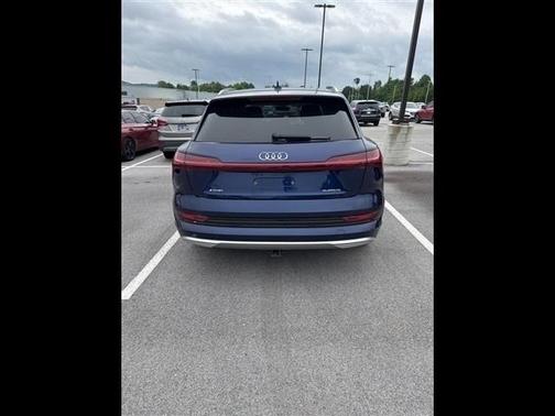 2021 Audi e-tron Premium