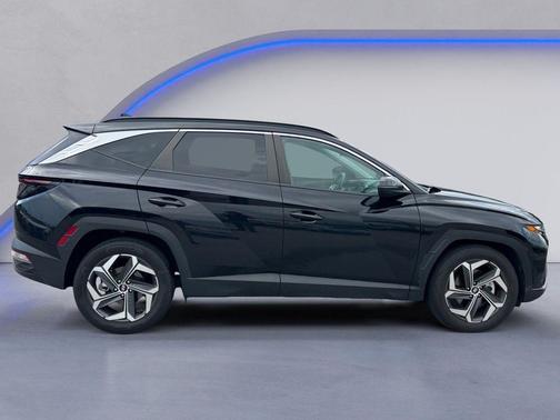 Black Pearl 2024 Hyundai TUCSON SEL