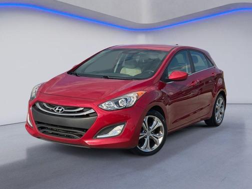 Red 2013 Hyundai Elantra GT Base