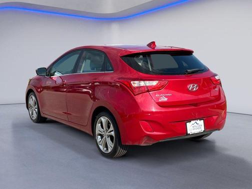 Red 2013 Hyundai Elantra GT Base
