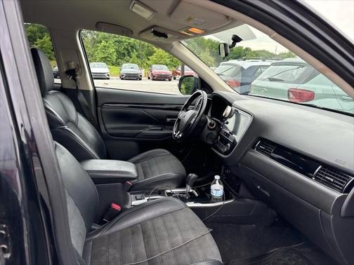 2019 Mitsubishi Outlander SE