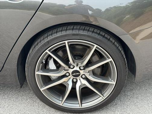 2025 Genesis G70 2.5T RWD
