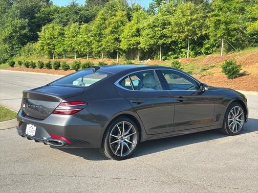 2025 Genesis G70 2.5T RWD