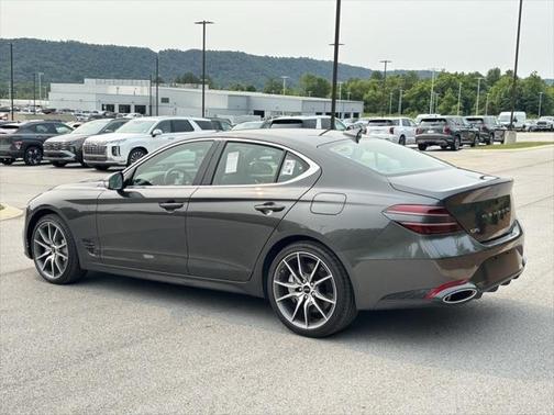 2025 Genesis G70 2.5T RWD