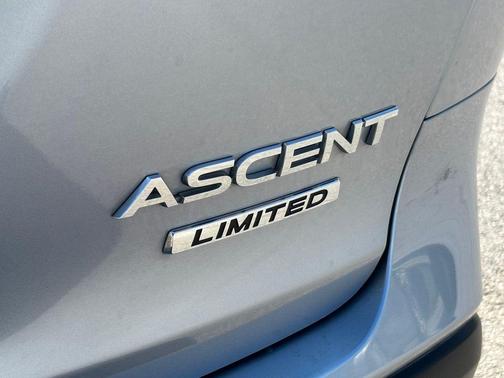Ice Silver Metallic 2022 Subaru Ascent Limited 8-Passenger