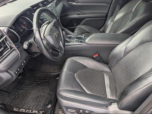 Midnight Black Metallic 2019 Toyota Camry XSE