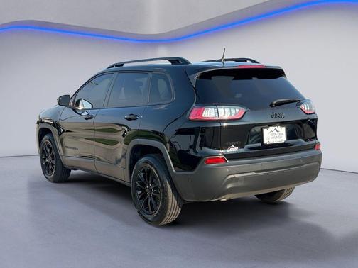 Diamond Black Crystal Pearlcoat 2023 Jeep Cherokee Altitude