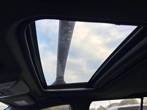 Wind Chill Pearl 2024 Toyota RAV4 Hybrid SE