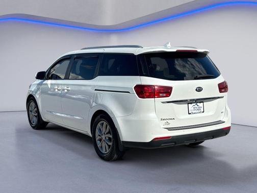 Snow White Pearl 2019 Kia Sedona EX