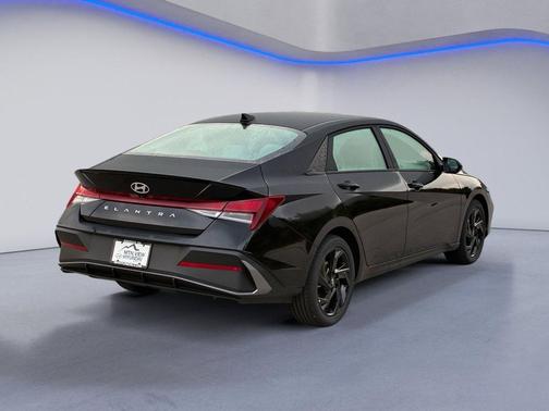 Abyss Black 2026 Hyundai ELANTRA Sport