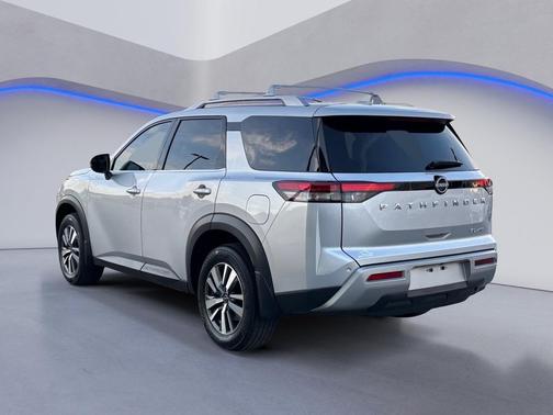2024 Nissan Pathfinder SL 4WD