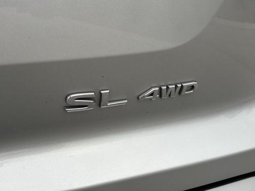 2024 Nissan Pathfinder SL 4WD