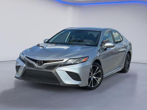 Celestial Silver Metallic 2020 Toyota Camry SE